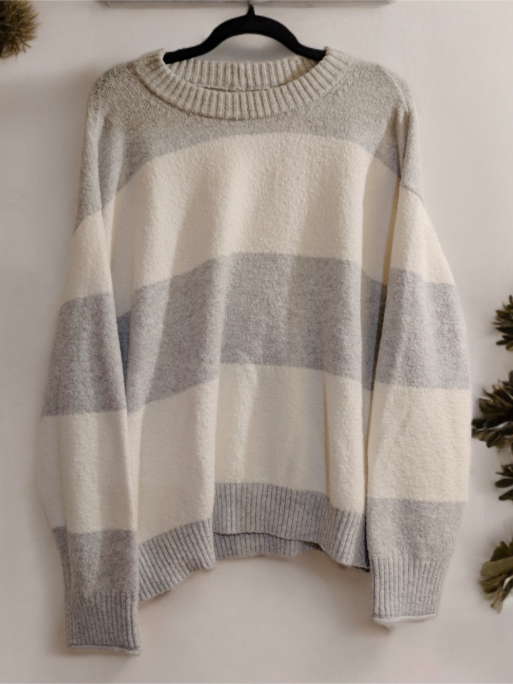 American Eagle Outfitters | Light Gray Striped Crewneck Sweater